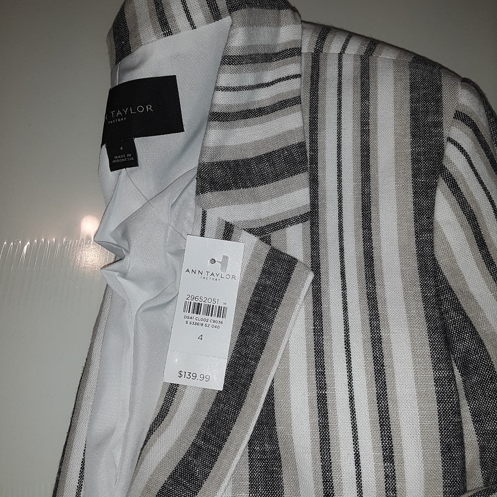 ATF Striped Linen Blazer. - Picture 6 of 9